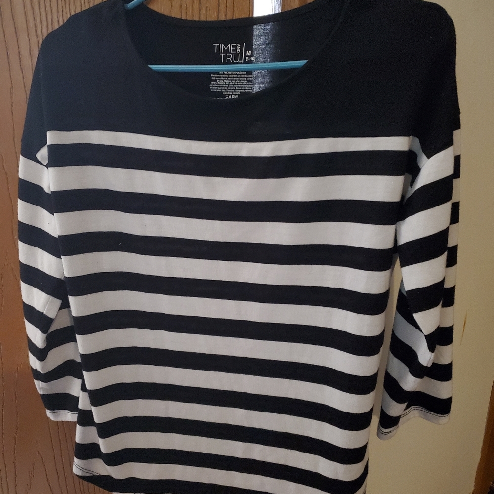 3/4  Sleeve Black and White Top